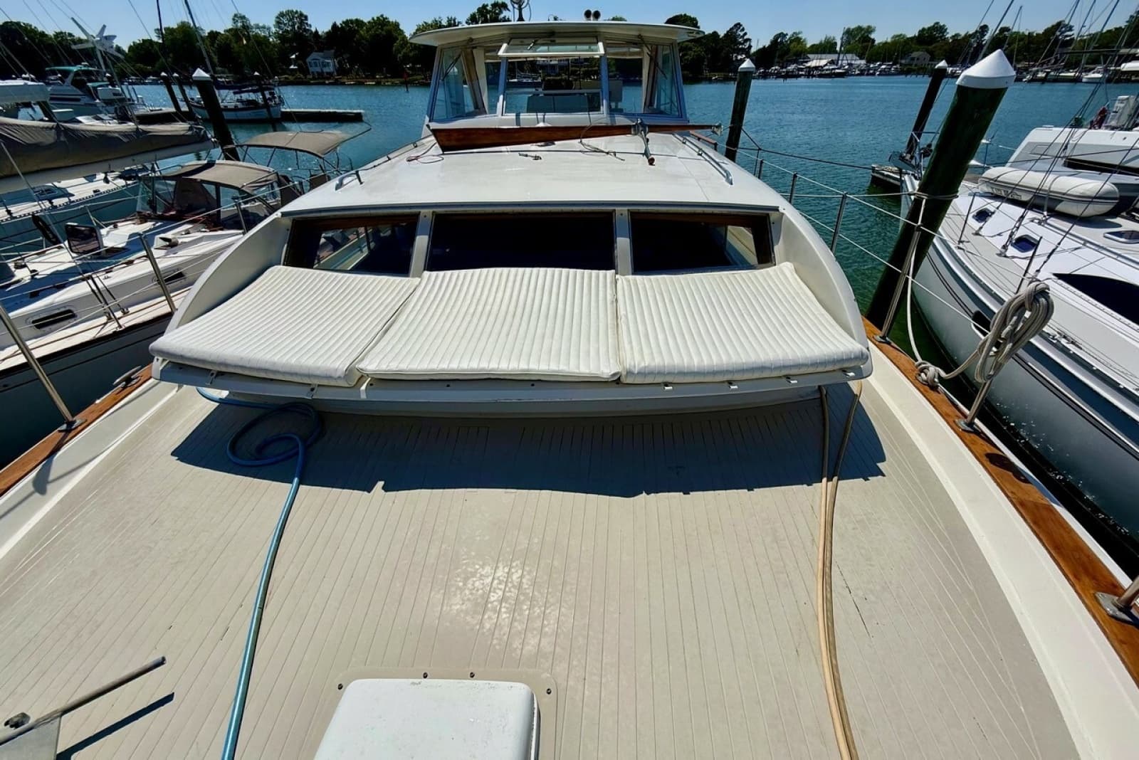1967 Chris-Craft 47 Commander - Photo 11