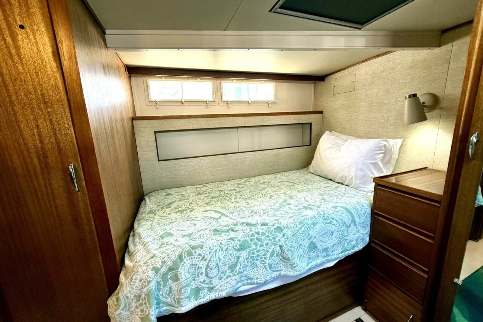 1967 Chris-Craft 47 Commander - Photo 30