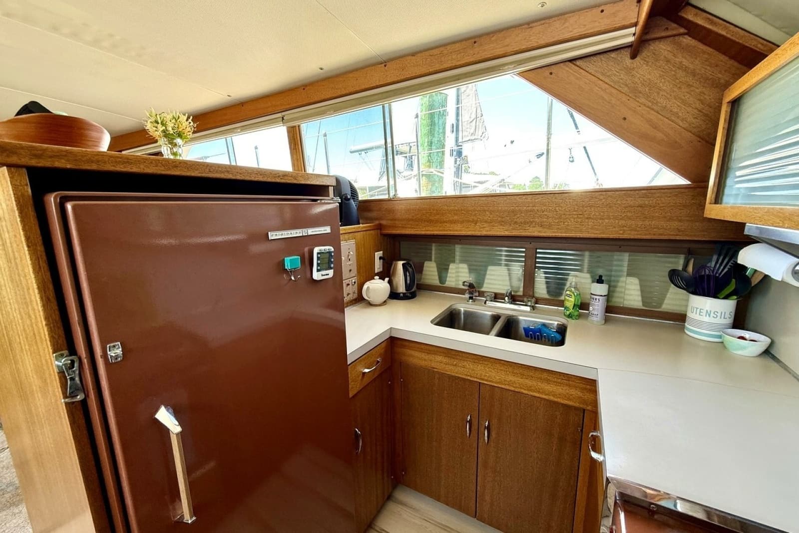 1967 Chris-Craft 47 Commander - Photo 25