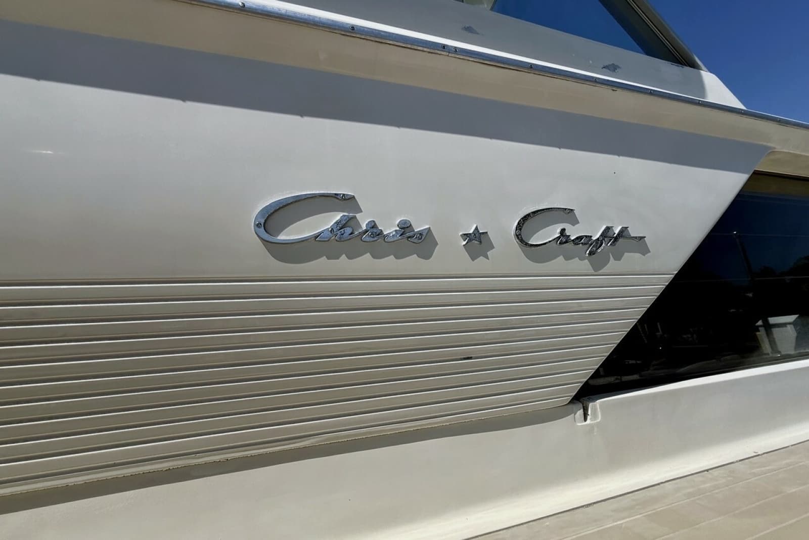 1967 Chris-Craft 47 Commander - Photo 4