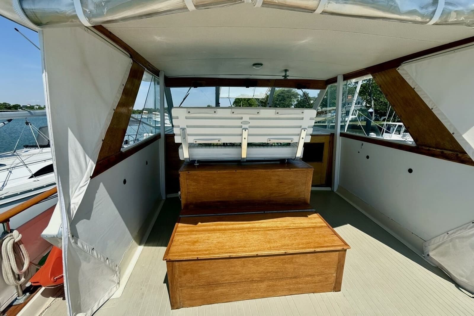 1967 Chris-Craft 47 Commander - Photo 12