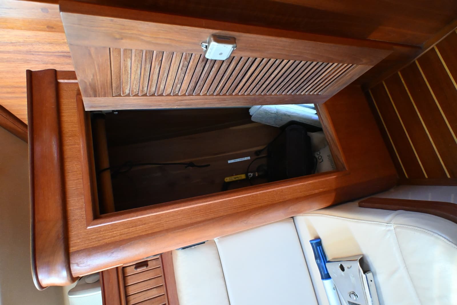 2002 Island Packet 350 - Photo 22