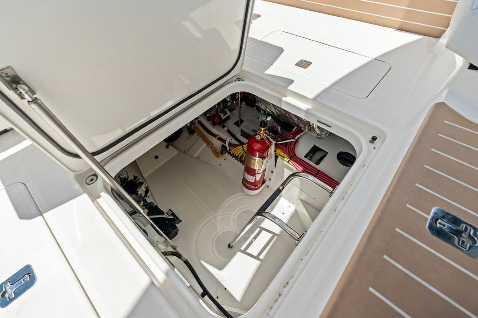 2024 Tiara Yachts 48 LE - Photo 64