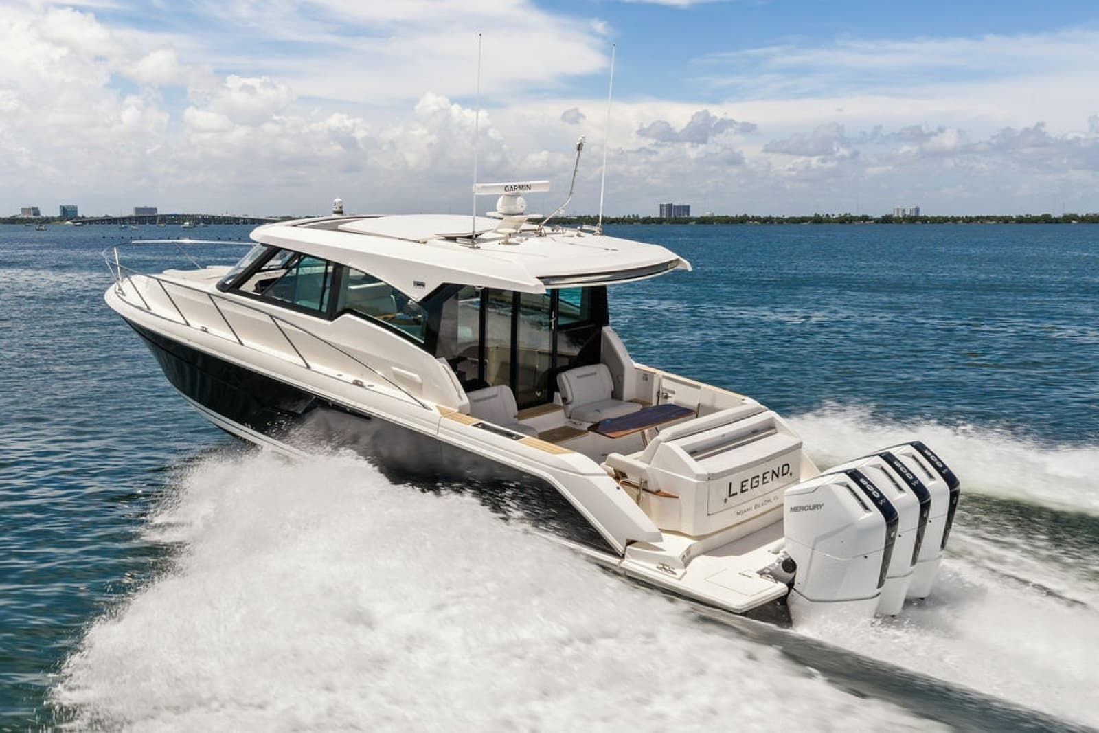 2024 Tiara Yachts 48 LE - Photo 16