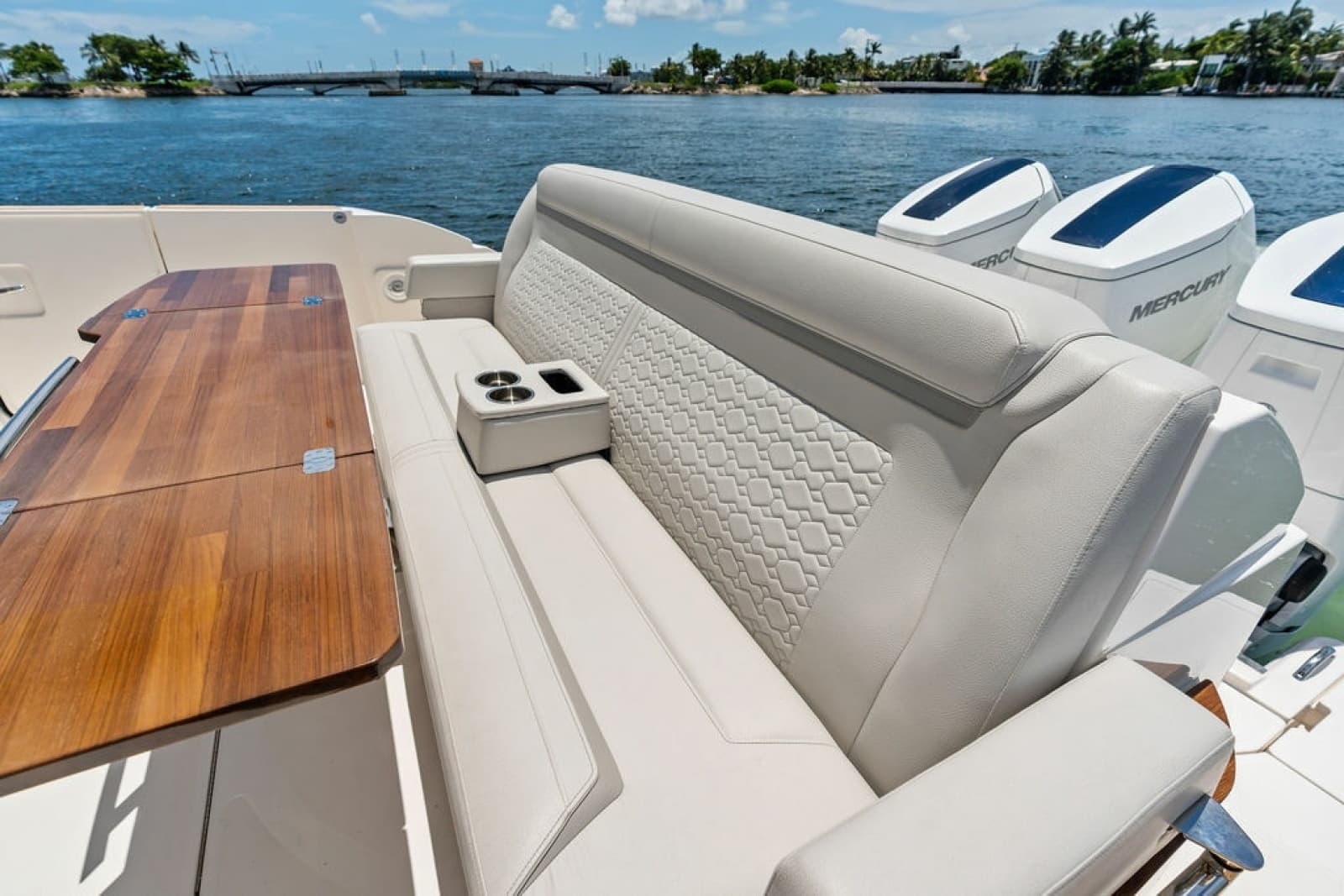 2024 Tiara Yachts 48 LE - Photo 27
