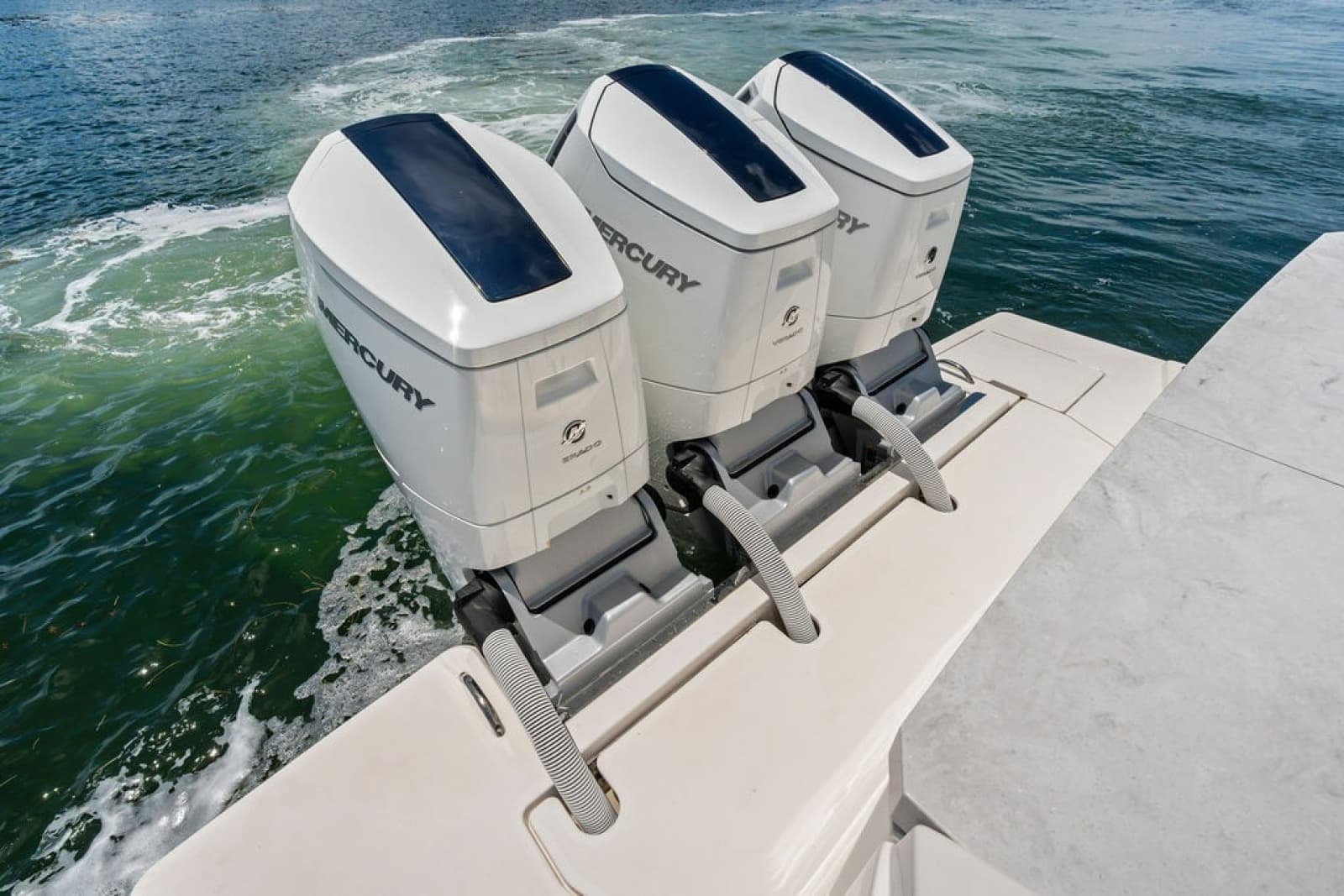 2024 Tiara Yachts 48 LE - Photo 23