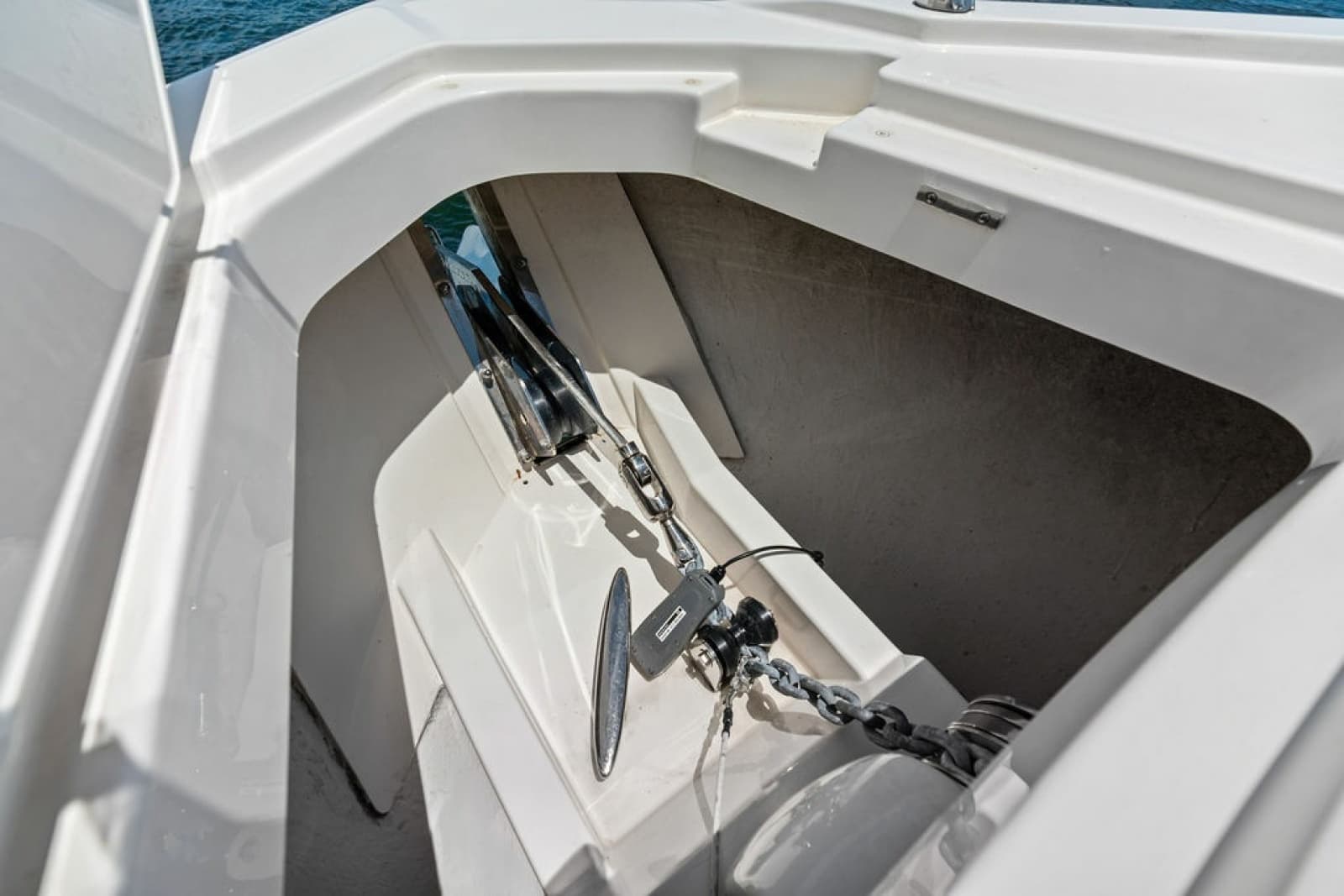 2024 Tiara Yachts 48 LE - Photo 18