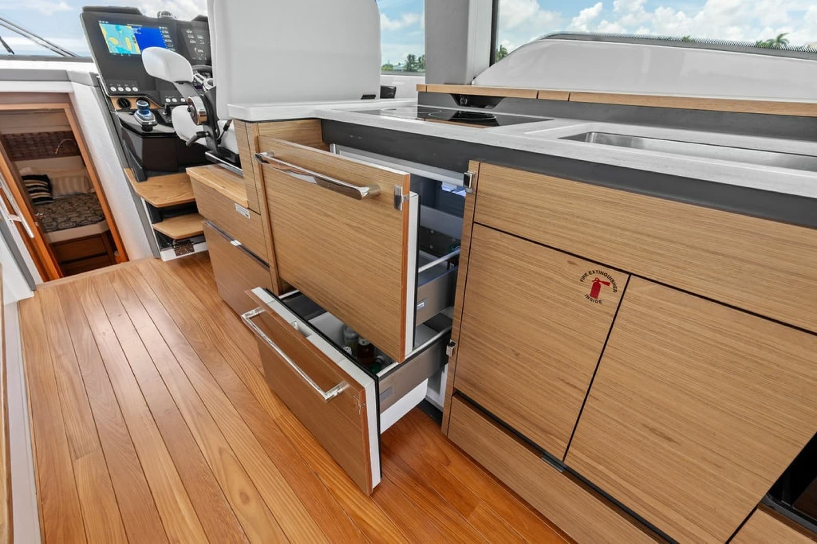 2024 Tiara Yachts 48 LE - Photo 42