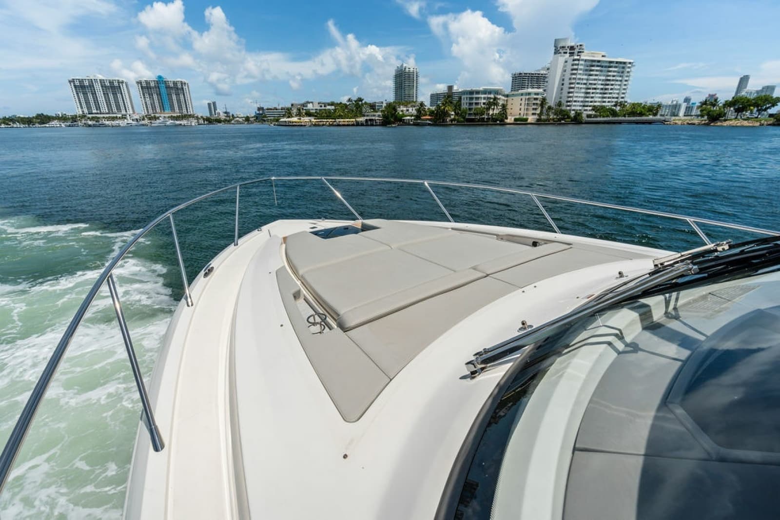 2024 Tiara Yachts 48 LE - Photo 17