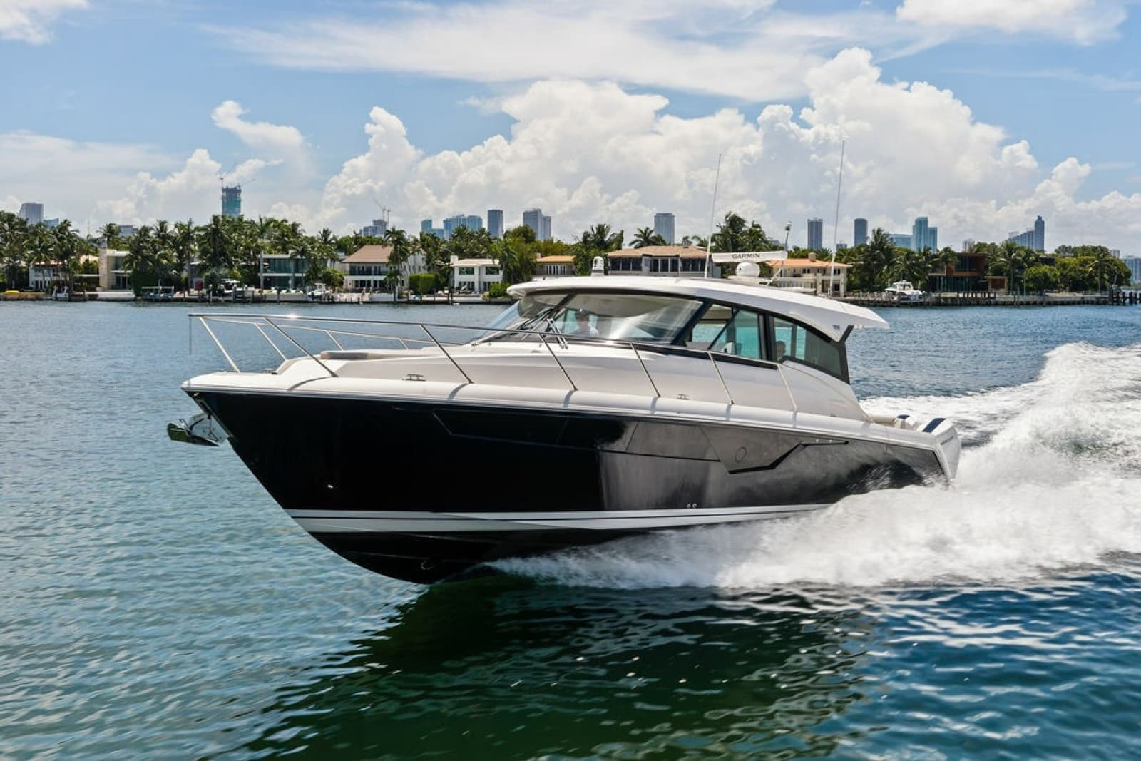 2024 Tiara Yachts 48 LE - Photo 11