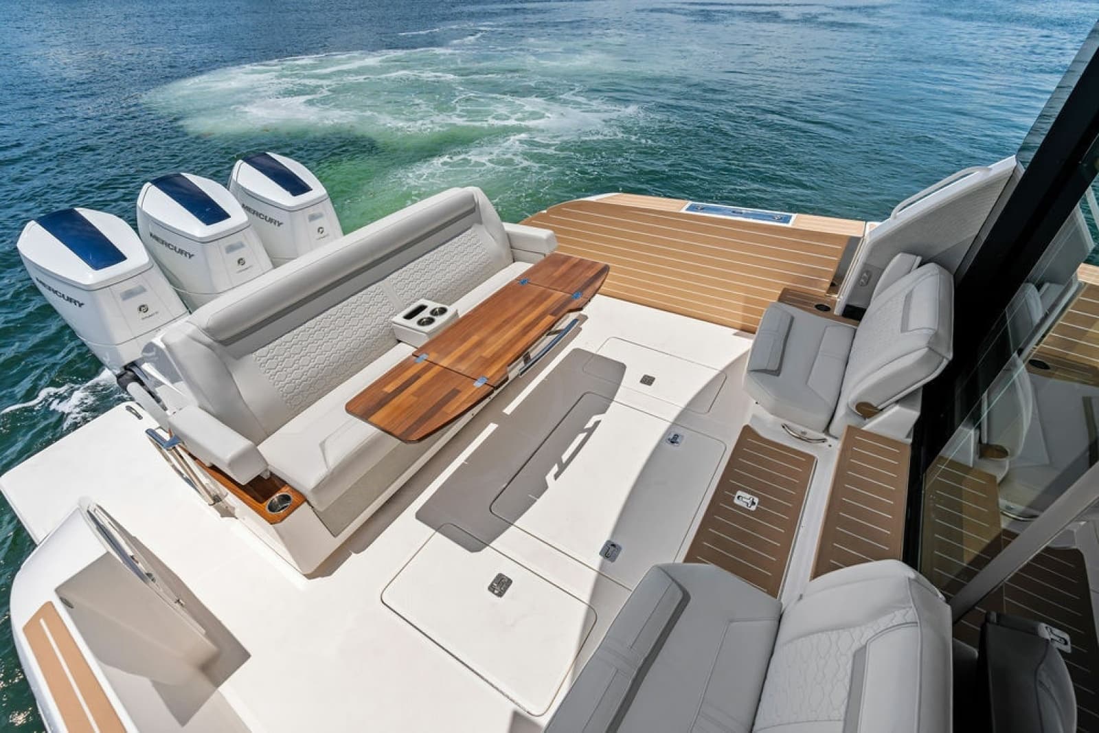 2024 Tiara Yachts 48 LE - Photo 24