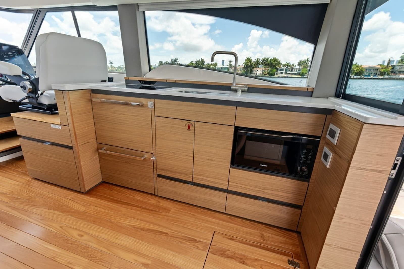 2024 Tiara Yachts 48 LE - Photo 41