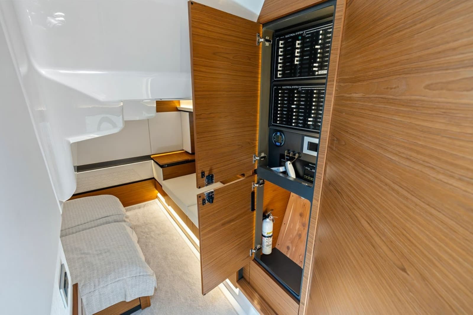 2024 Tiara Yachts 48 LE - Photo 62