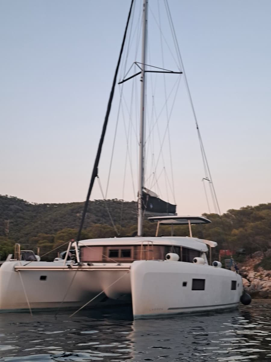 2020 Lagoon 42 - Photo 8