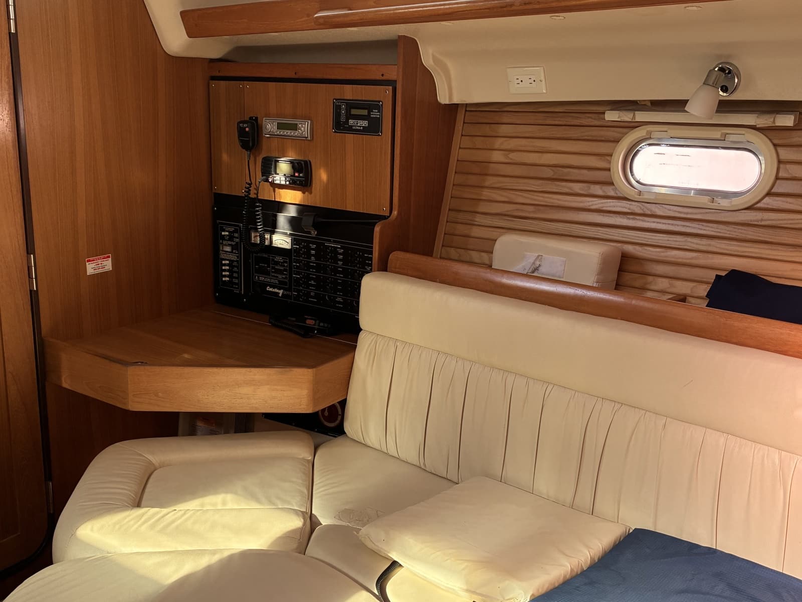 2008 Catalina 350 mkII - Photo 17