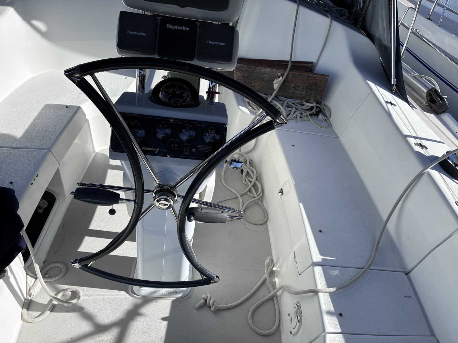 2008 Catalina 350 mkII - Photo 12