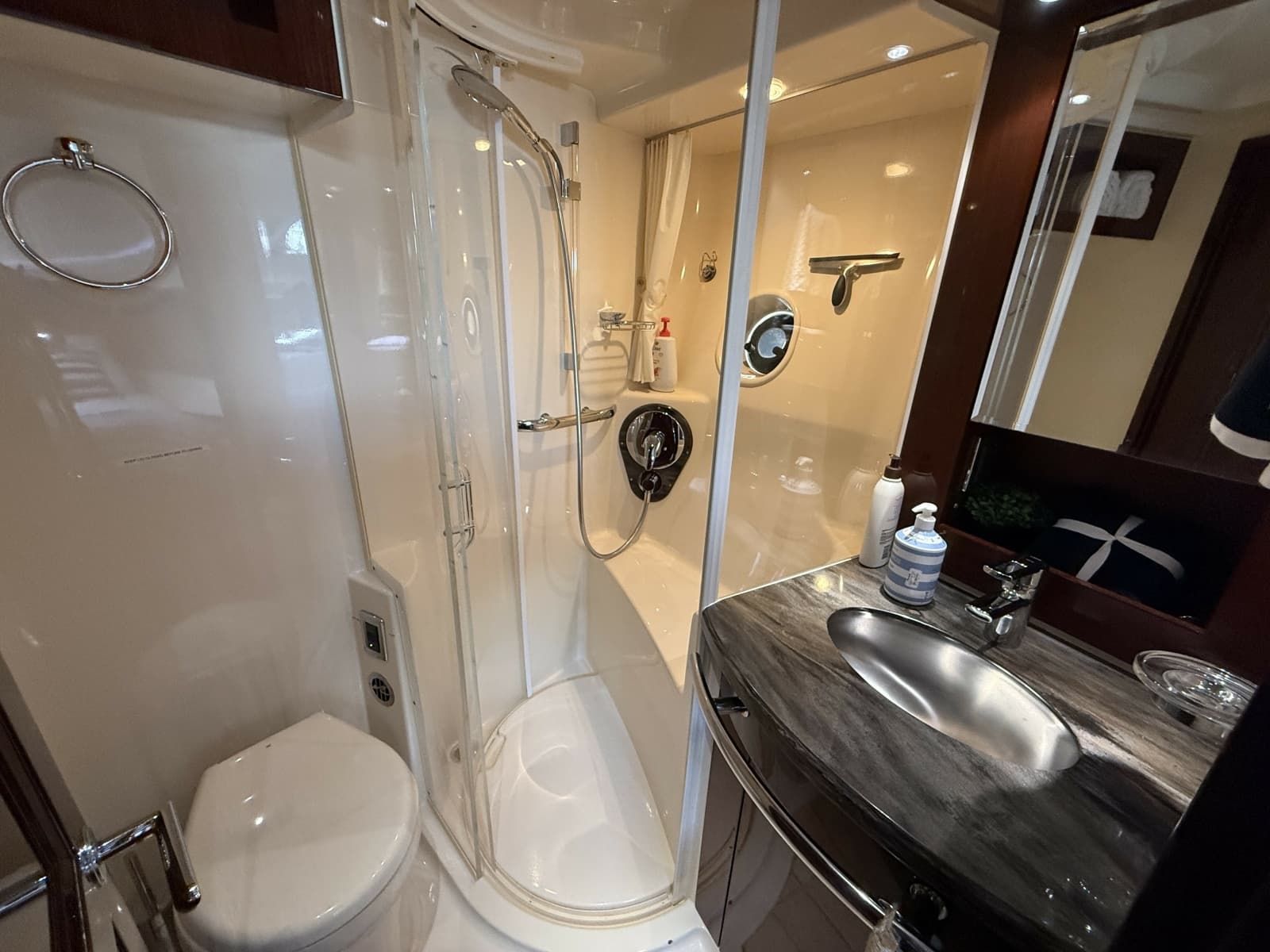 2013 Sea Ray 580 Sundancer - Photo 29