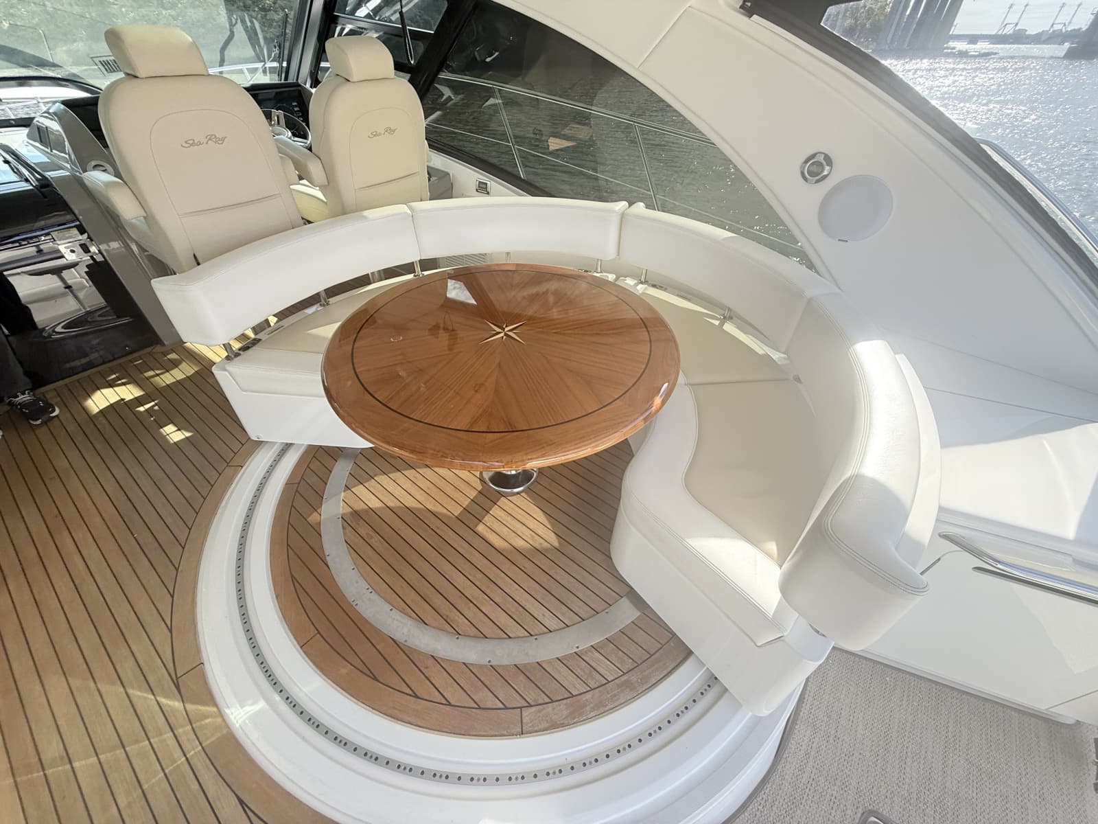 2013 Sea Ray 580 Sundancer - Photo 9