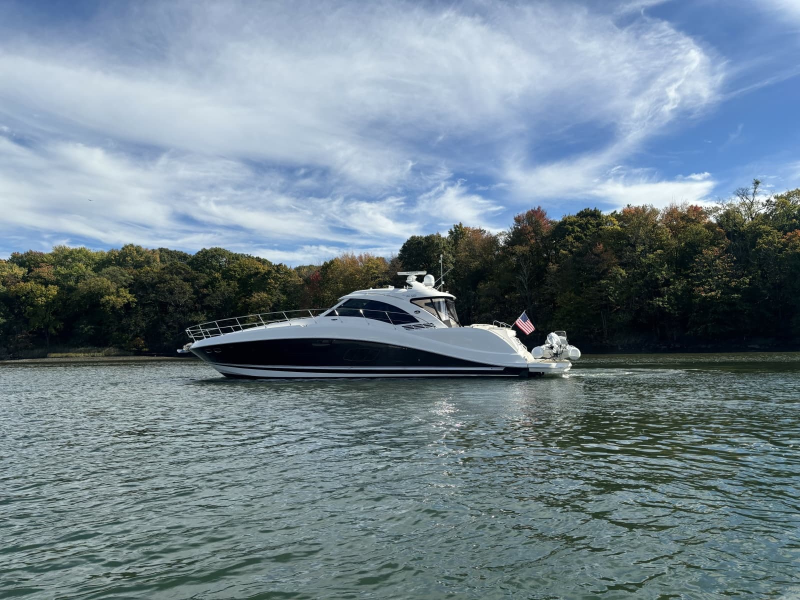 2013 Sea Ray 580 Sundancer - Photo 2