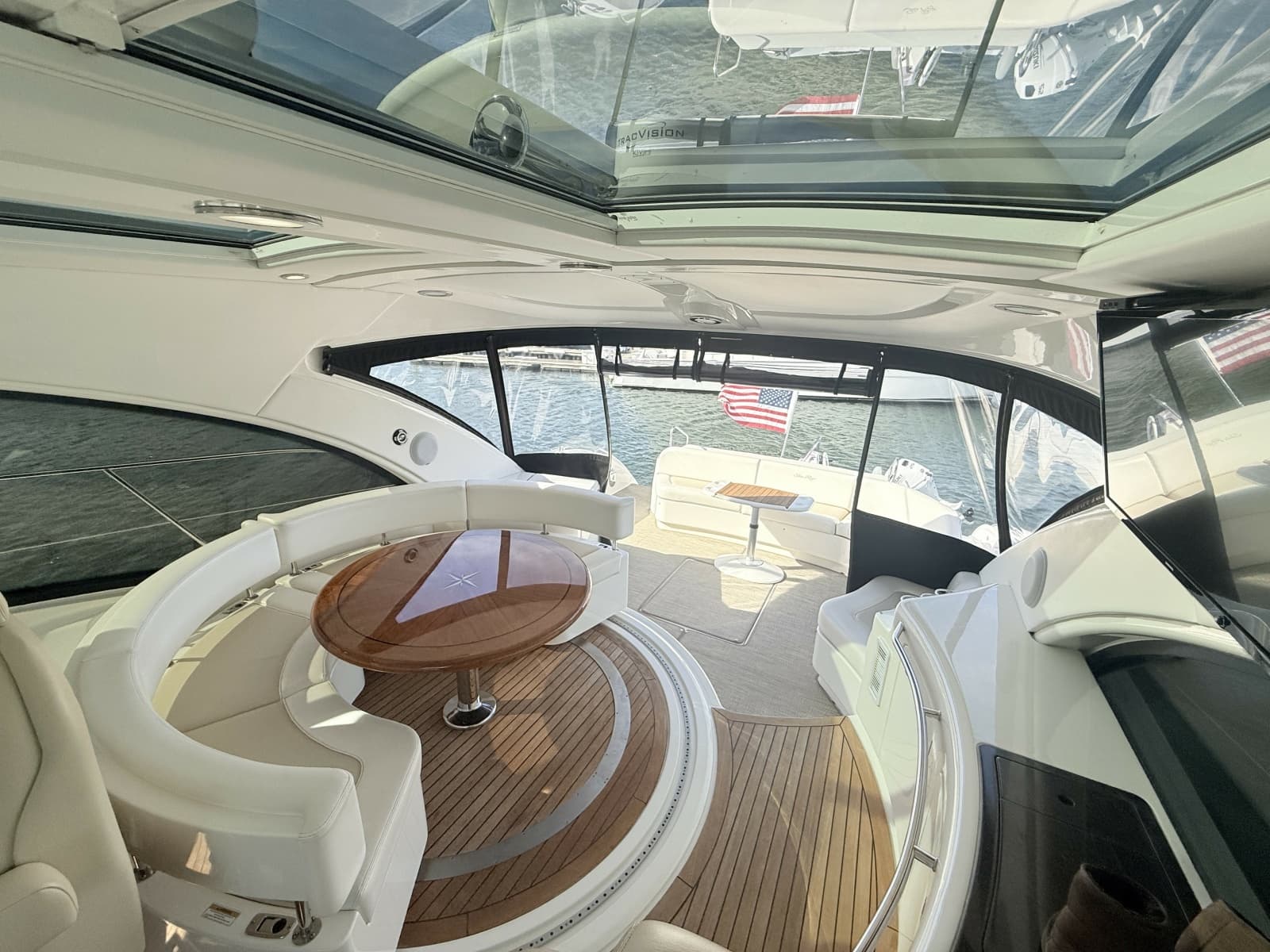 2013 Sea Ray 580 Sundancer - Photo 10