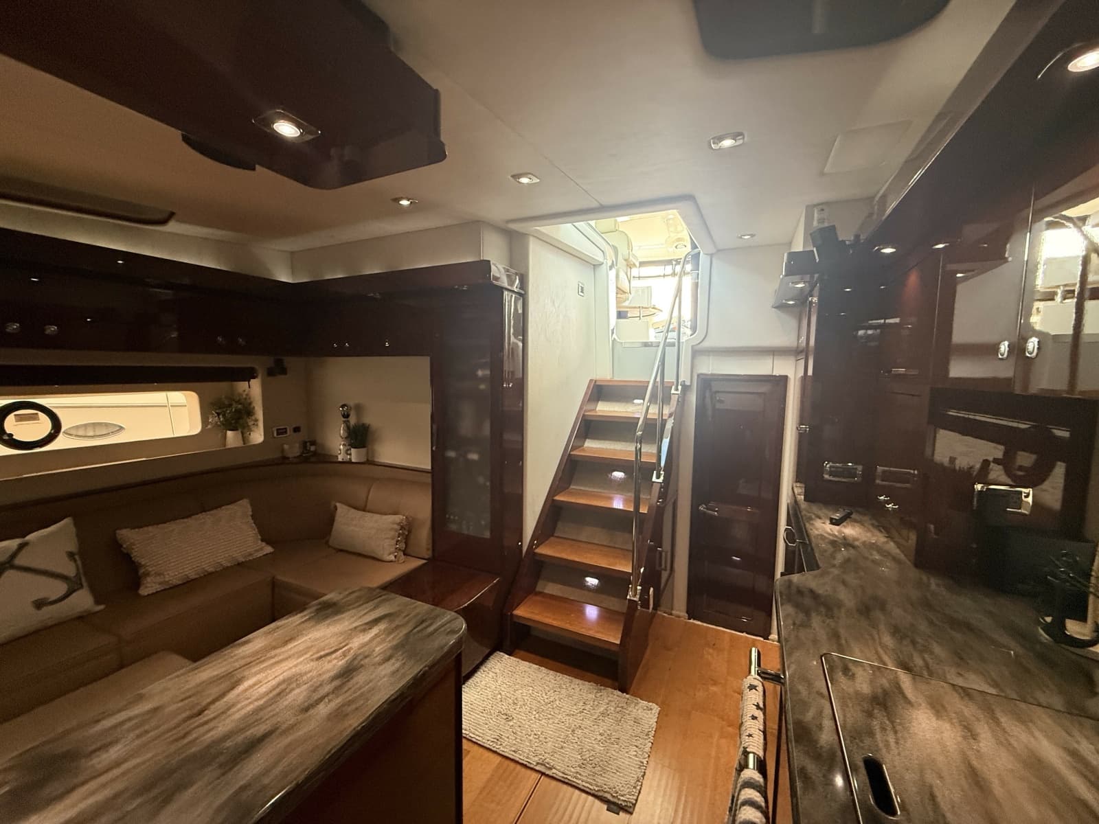 2013 Sea Ray 580 Sundancer - Photo 18