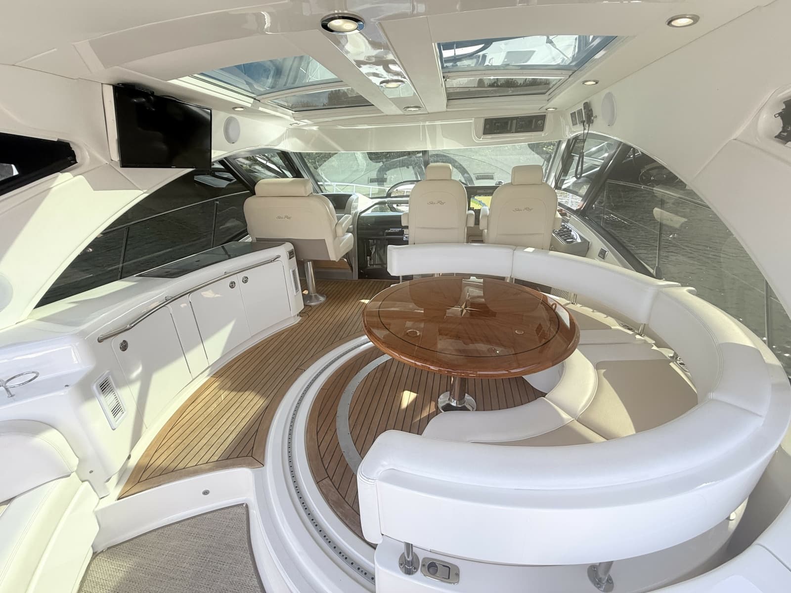 2013 Sea Ray 580 Sundancer - Photo 8