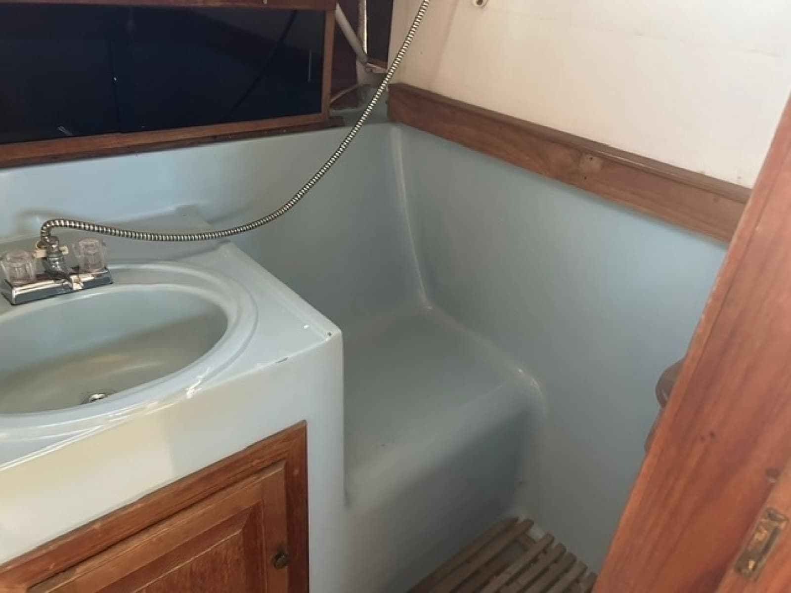 1979 Mainship 34 Trawler - Photo 20