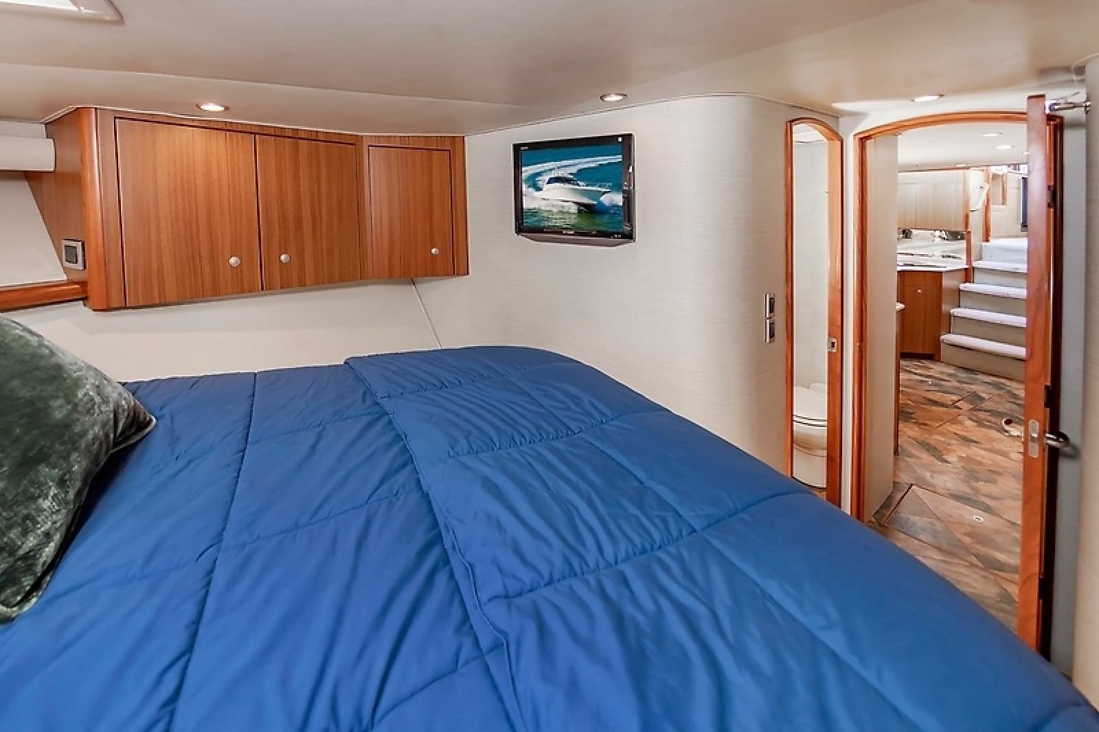 2010 Viking 52 Sport Coupe - Photo 40