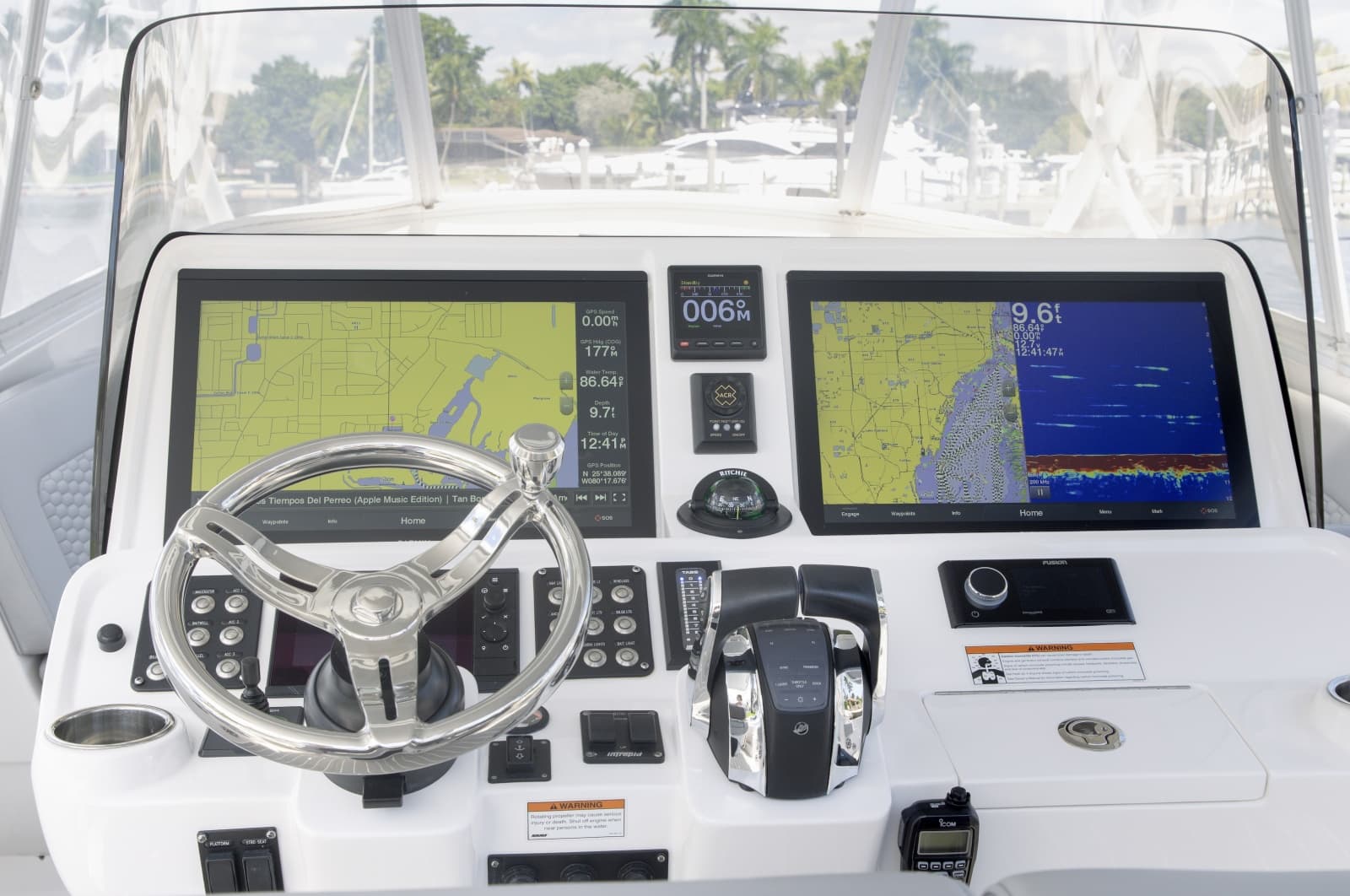 2021 Intrepid 409 Valor - Photo 11