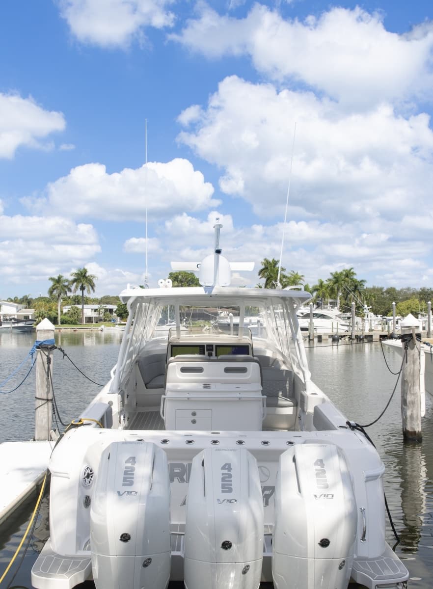 2021 Intrepid 409 Valor - Photo 10