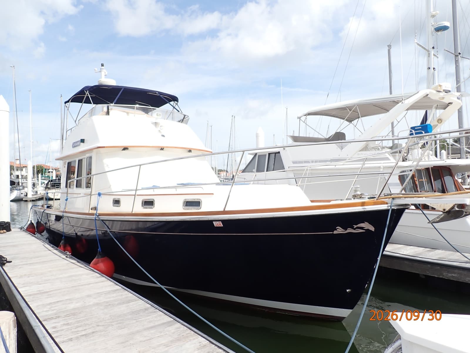 2005 Sabre Flybridge - Photo 1