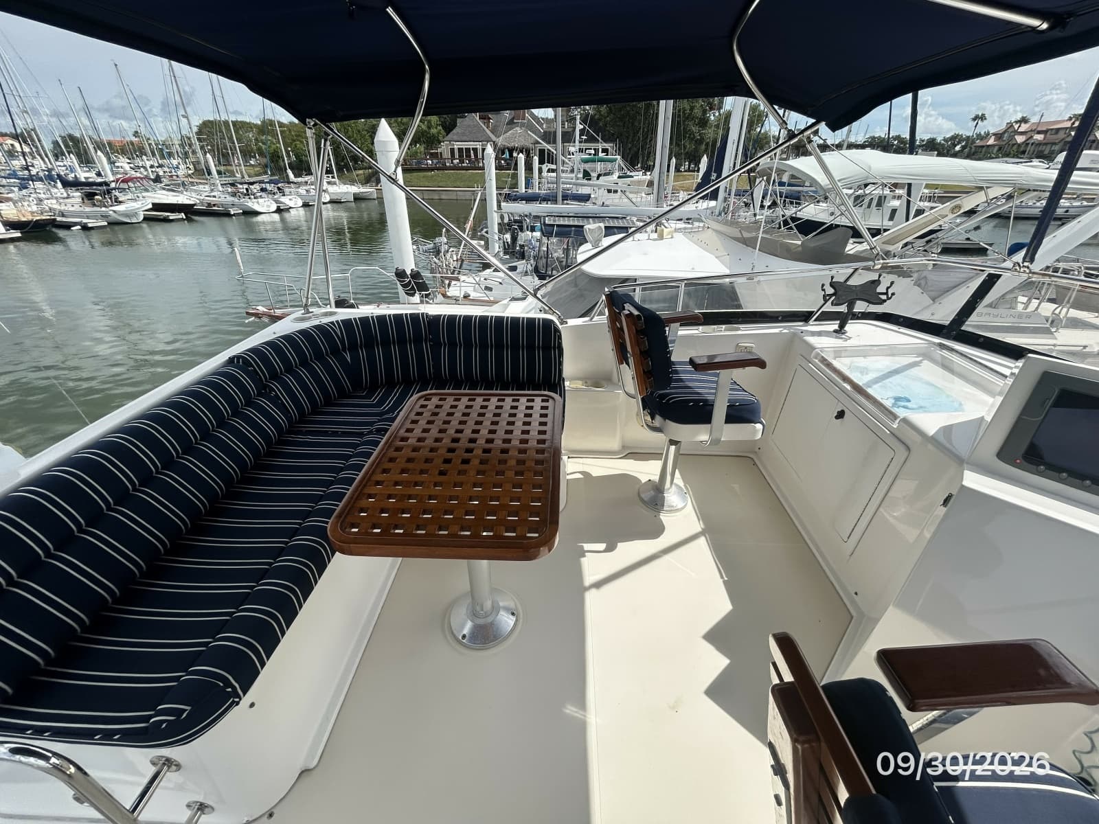 2005 Sabre Flybridge - Photo 15