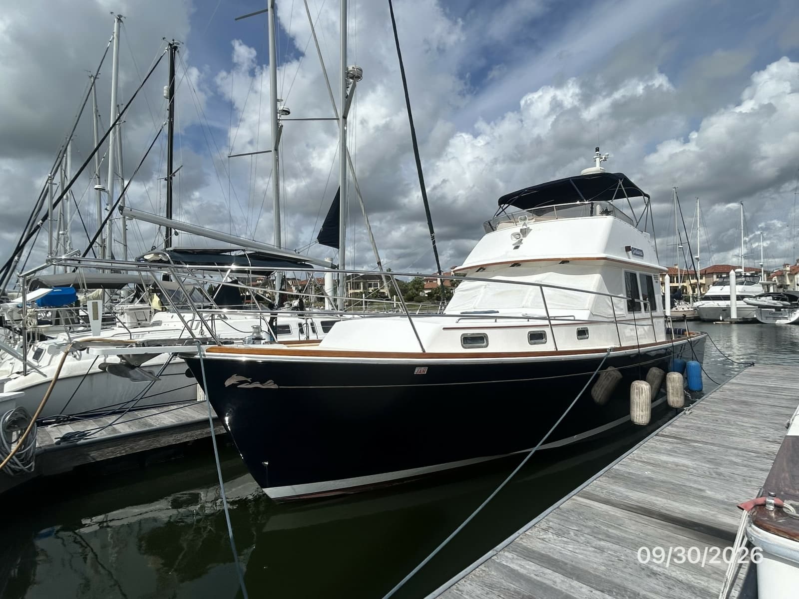 2005 Sabre Flybridge - Photo 2