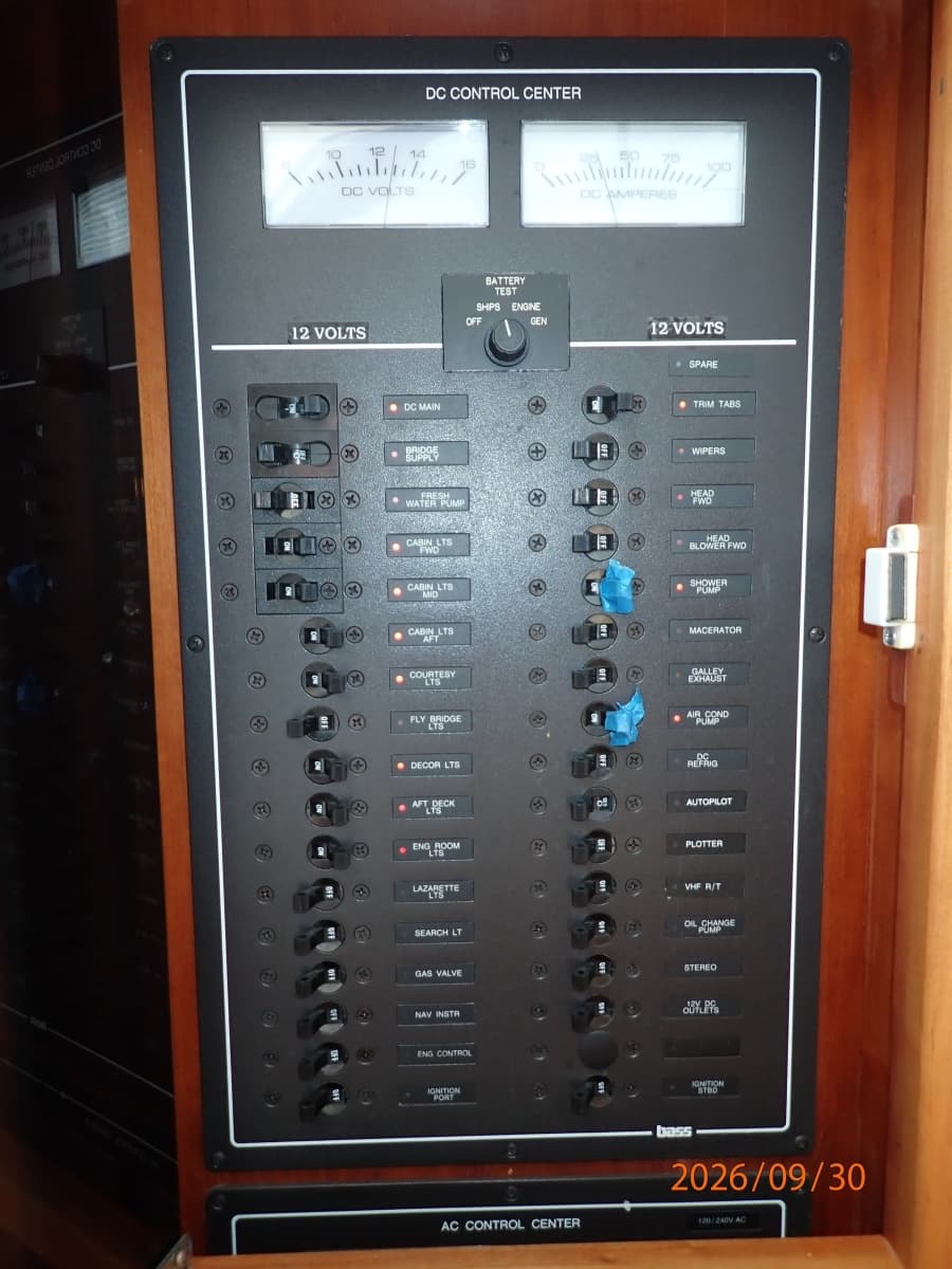 2005 Sabre Flybridge - Photo 60