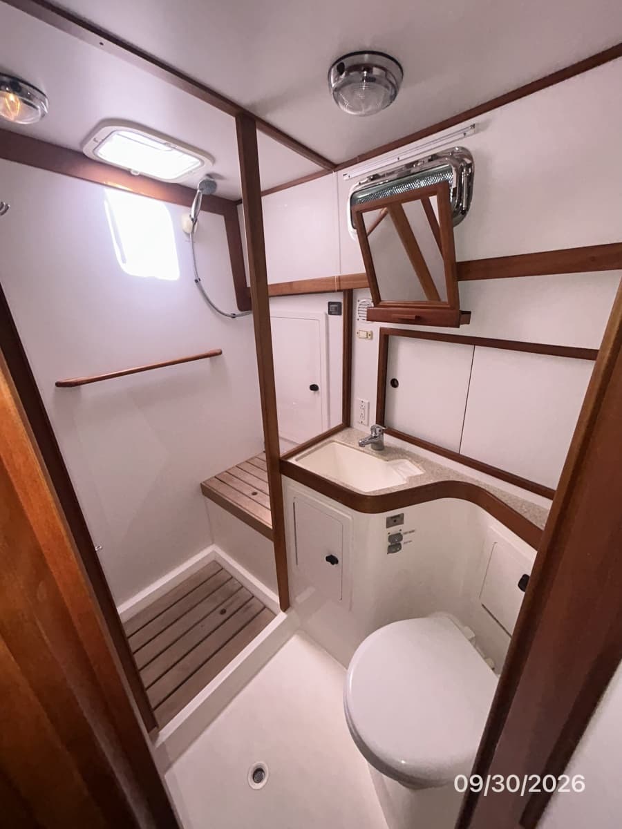 2005 Sabre Flybridge - Photo 50