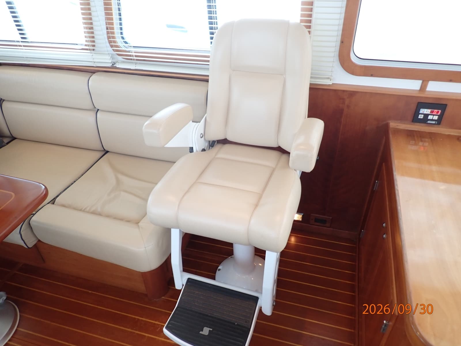 2005 Sabre Flybridge - Photo 37
