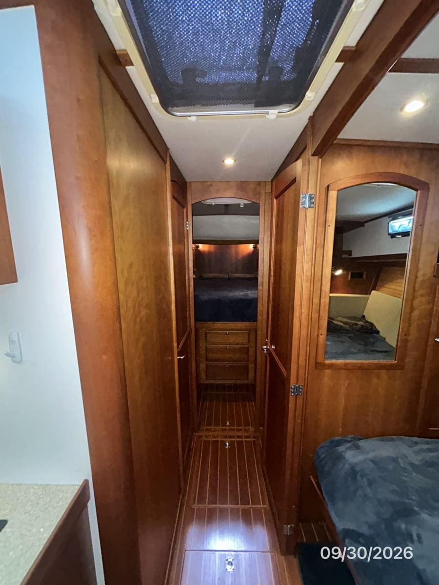2005 Sabre Flybridge - Photo 45