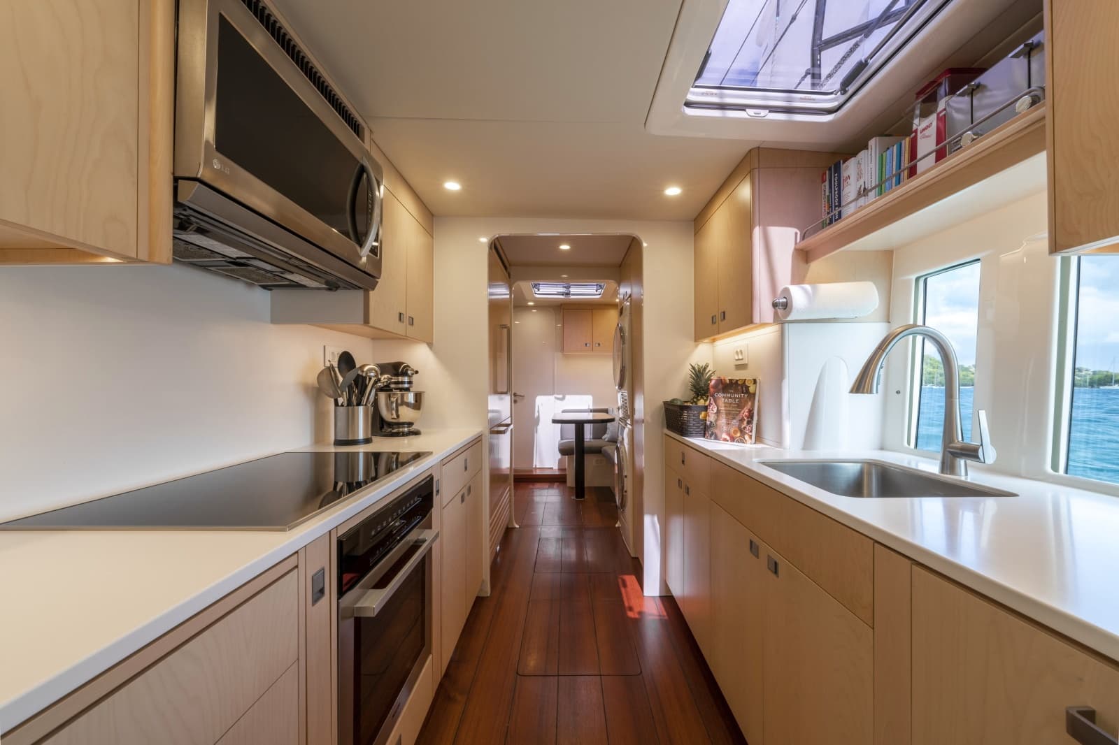 2010 Gunboat  - Photo 30