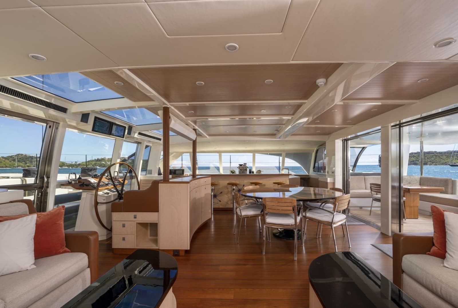 2010 Gunboat  - Photo 22
