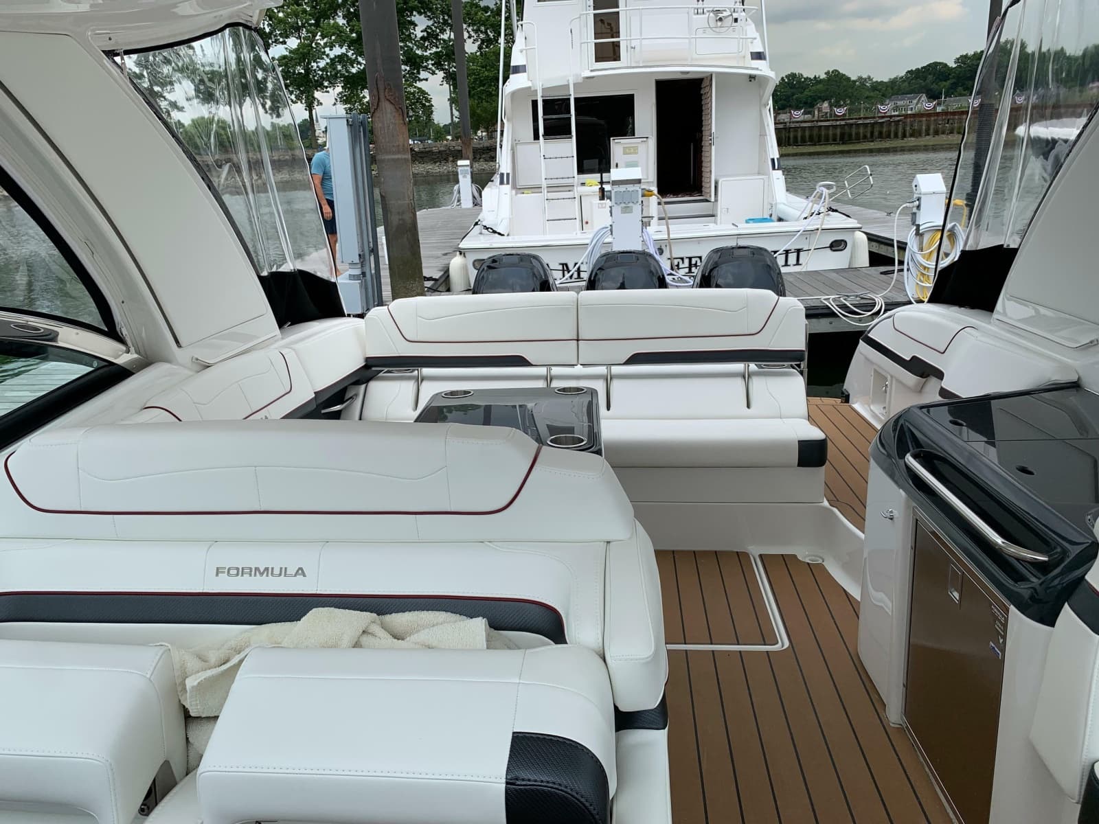 2021 Formula 350 Crossover Bowrider OB - Photo 5