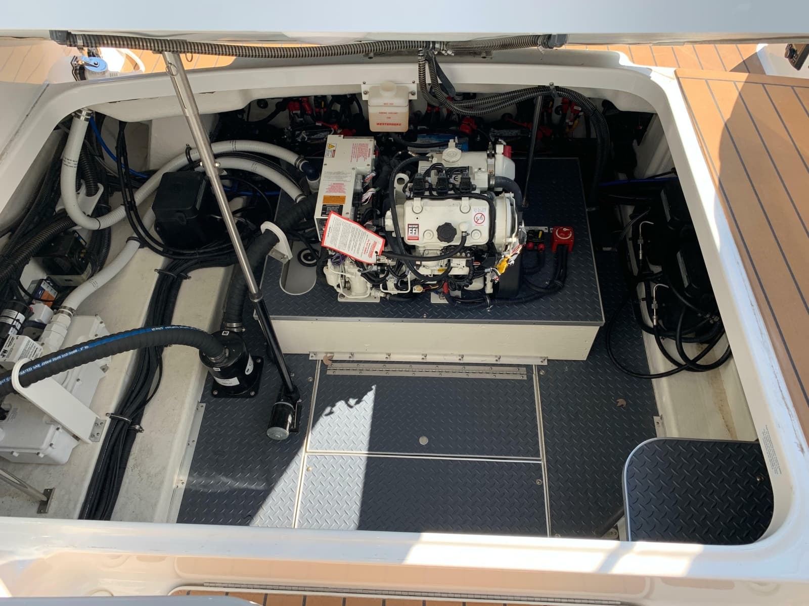2021 Formula 350 Crossover Bowrider OB - Photo 14