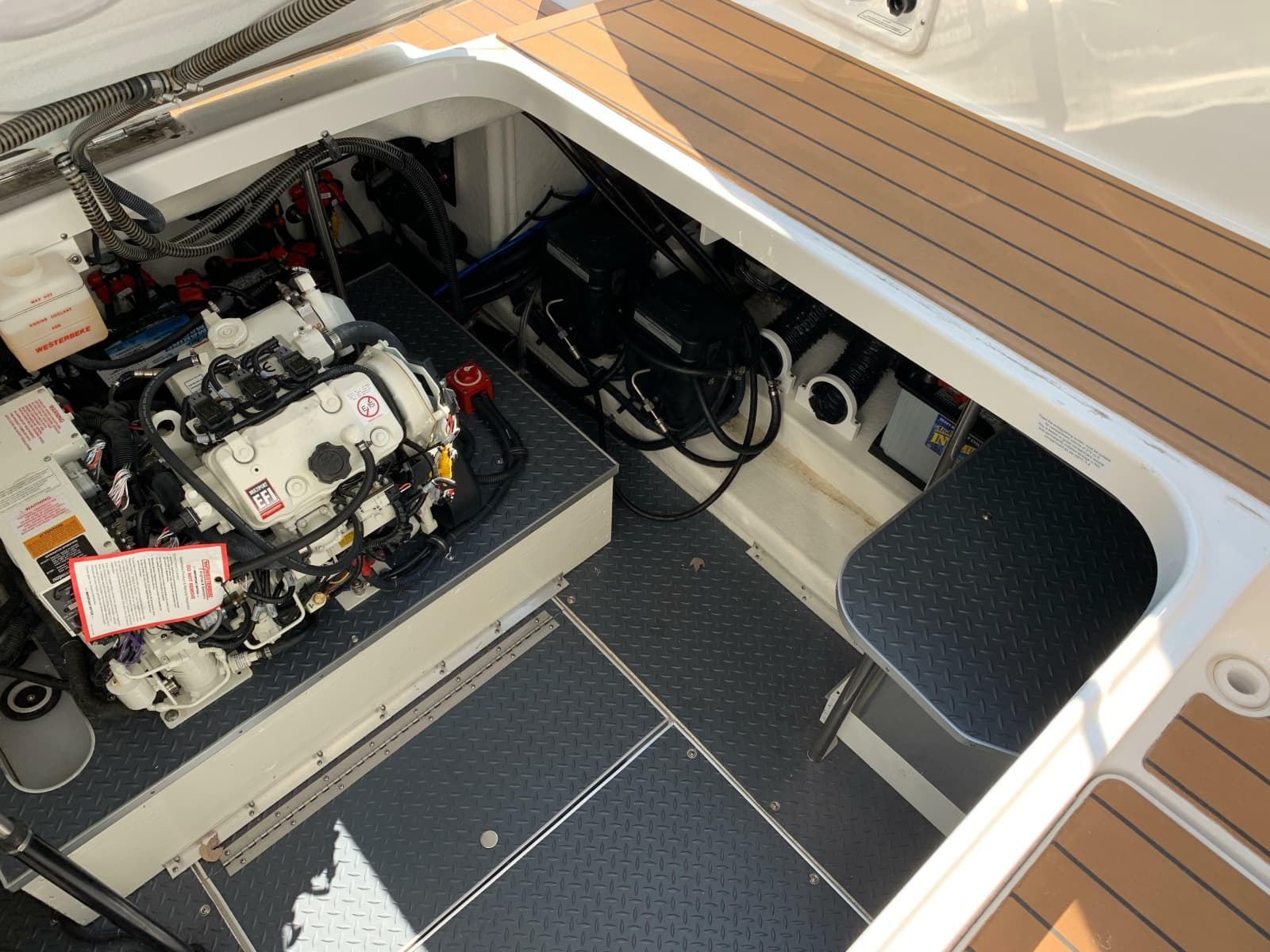 2021 Formula 350 Crossover Bowrider OB - Photo 13