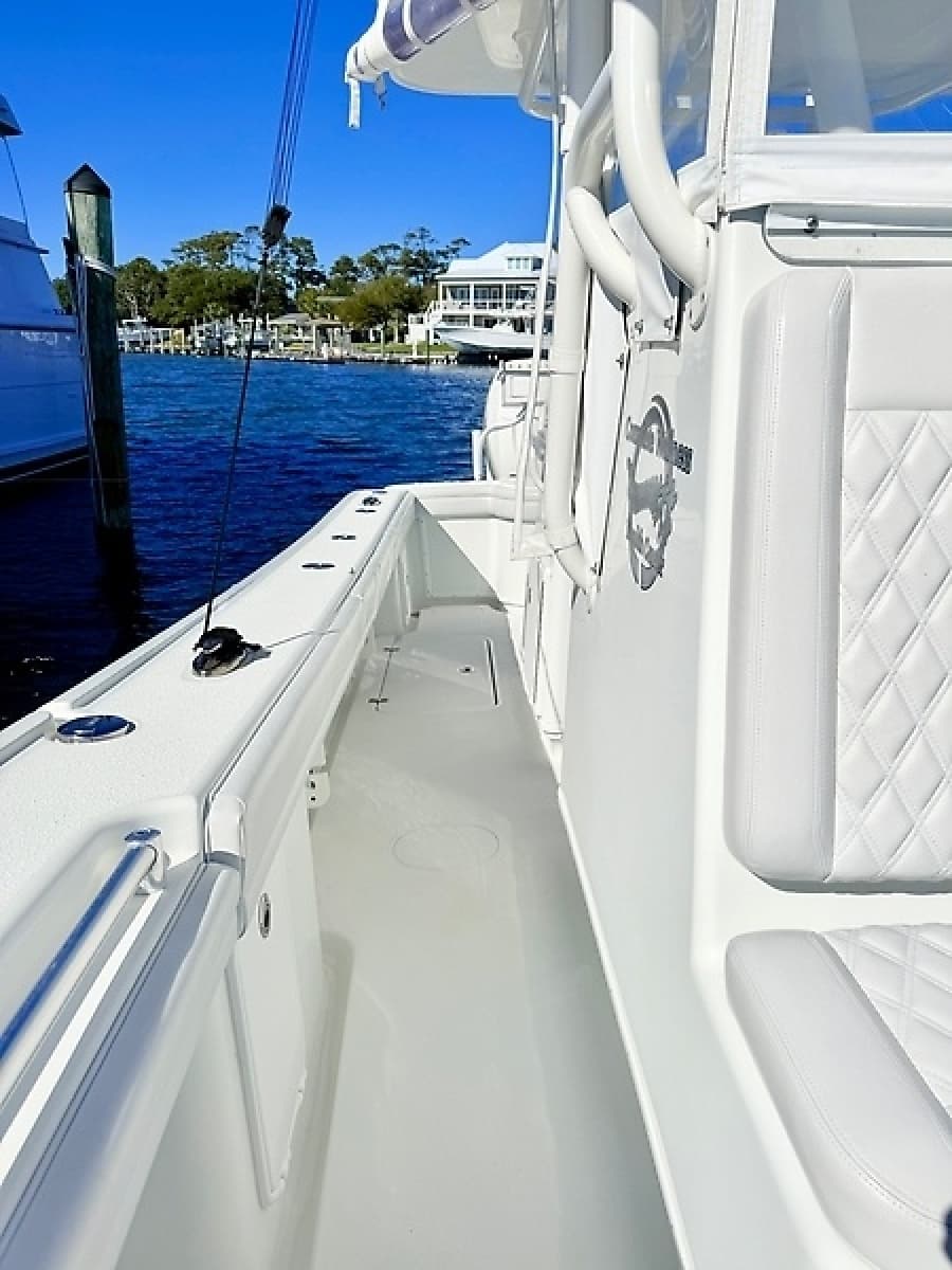 2019 Yellowfin 32 Offshore - Photo 9