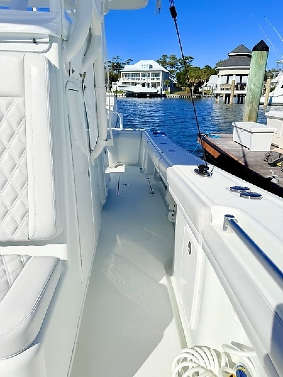 2019 Yellowfin 32 Offshore - Photo 10