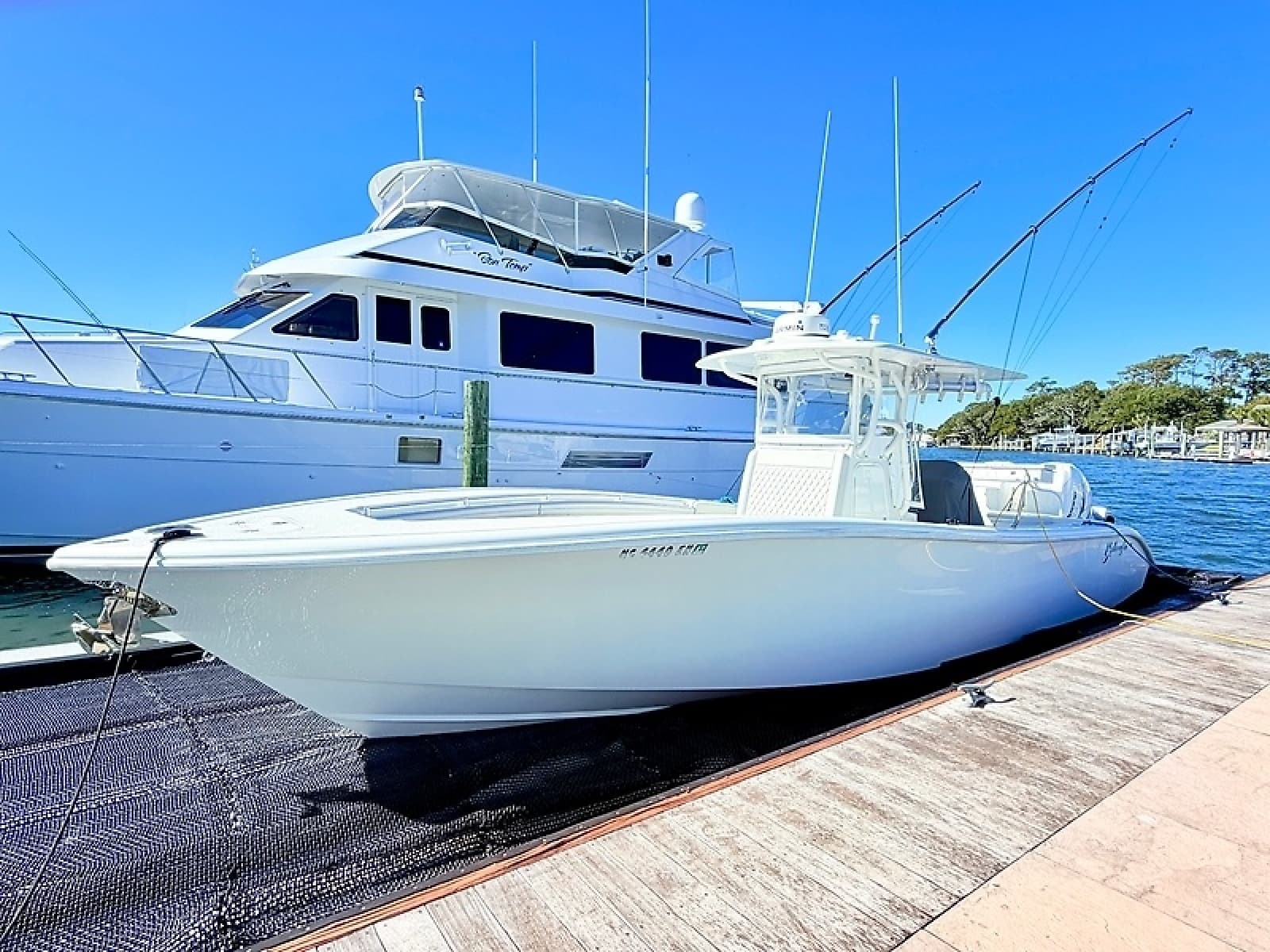 2019 Yellowfin 32 Offshore - Photo 2