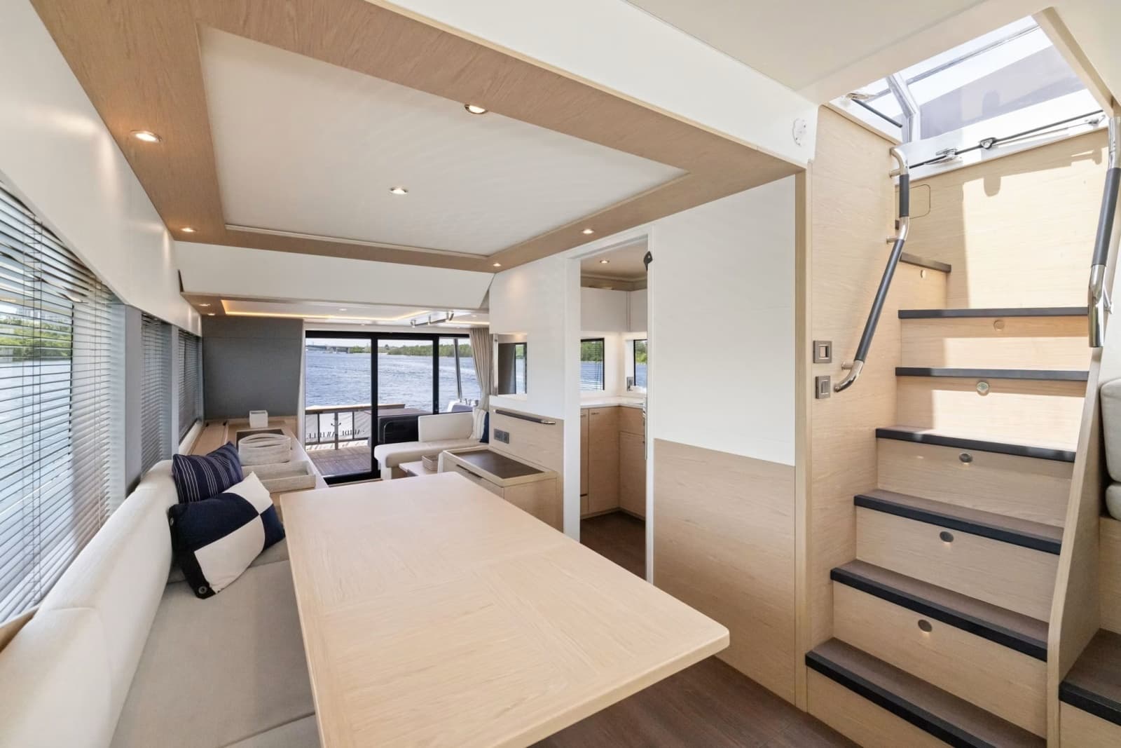 2022 Beneteau Grand Trawler 62 - Photo 44