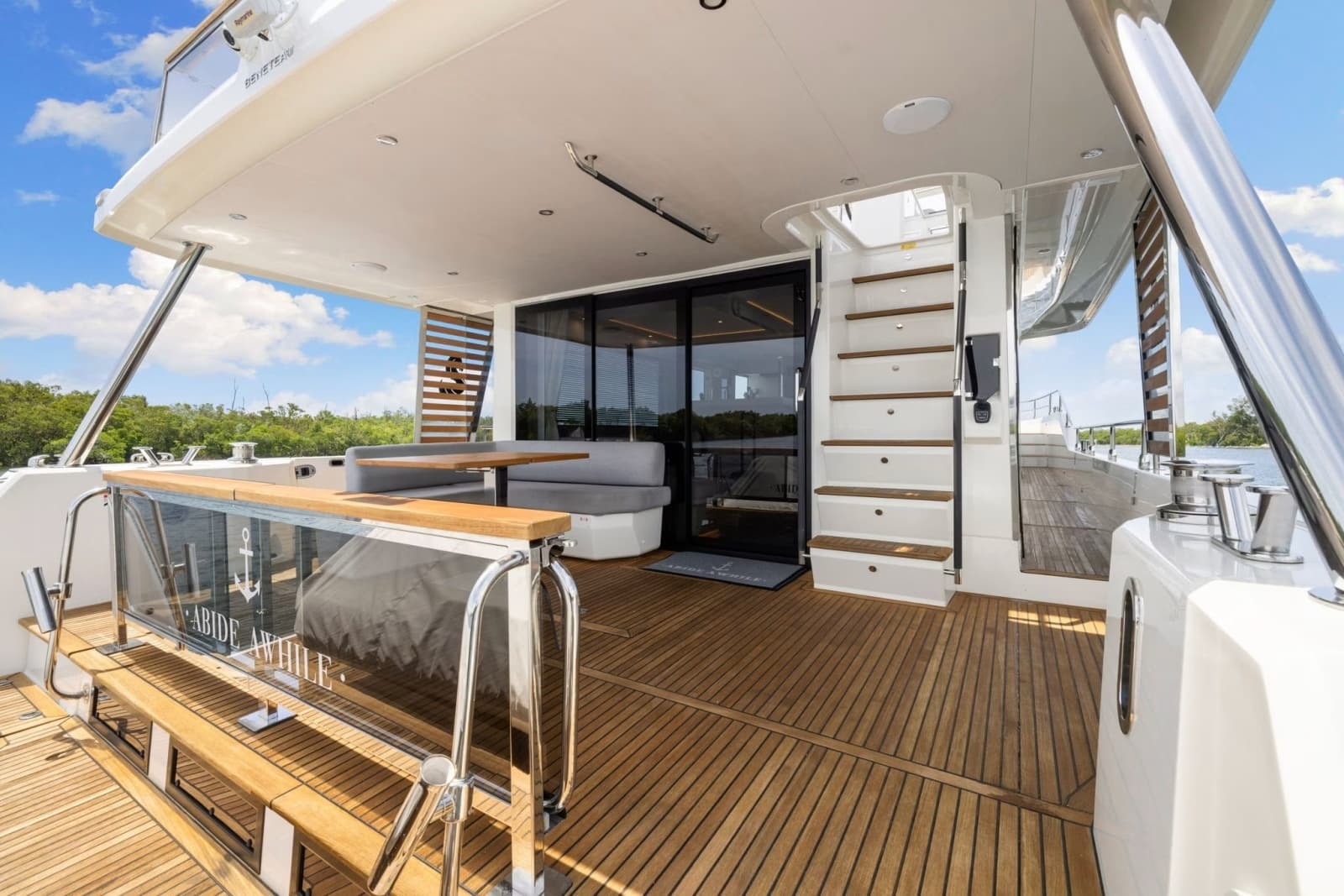 2022 Beneteau Grand Trawler 62 - Photo 21