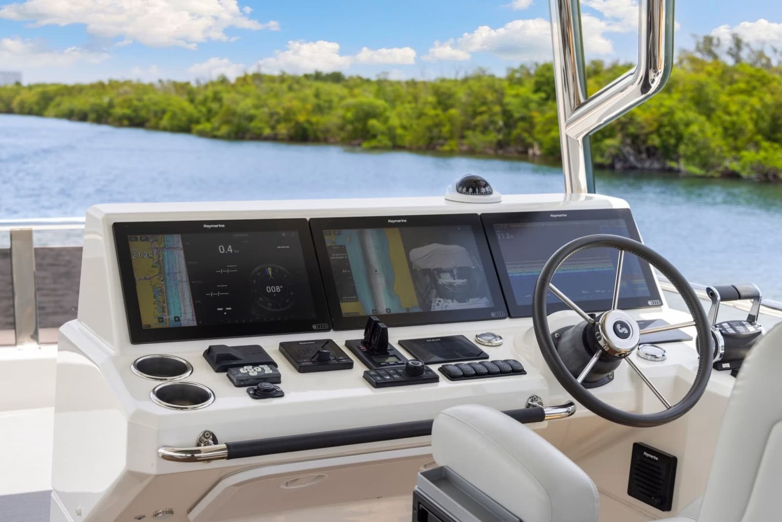 2022 Beneteau Grand Trawler 62 - Photo 8