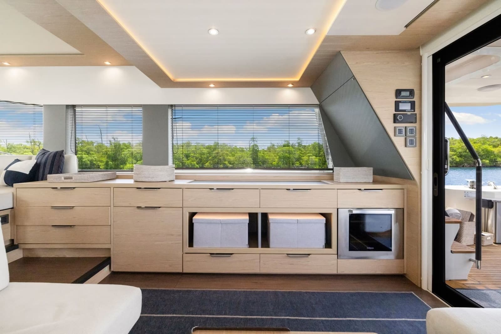 2022 Beneteau Grand Trawler 62 - Photo 33