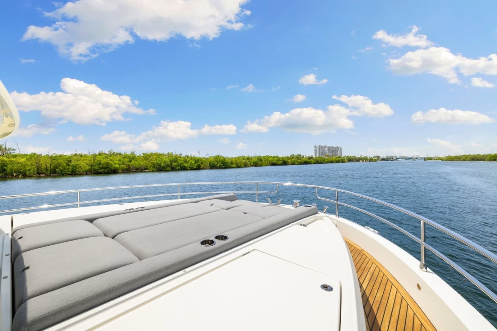 2022 Beneteau Grand Trawler 62 - Photo 27